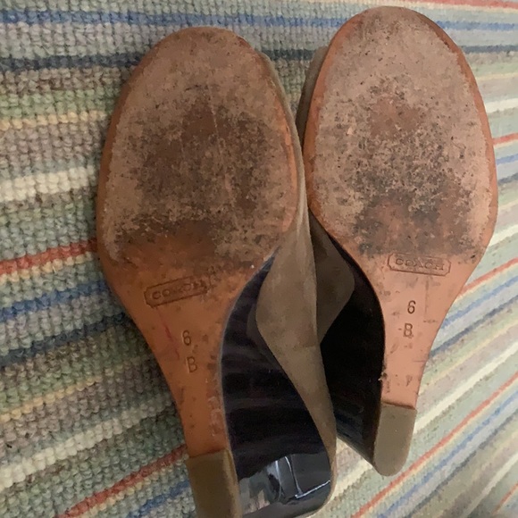 SZ 6B COACH SUEDE MULES - Picture 4 of 4